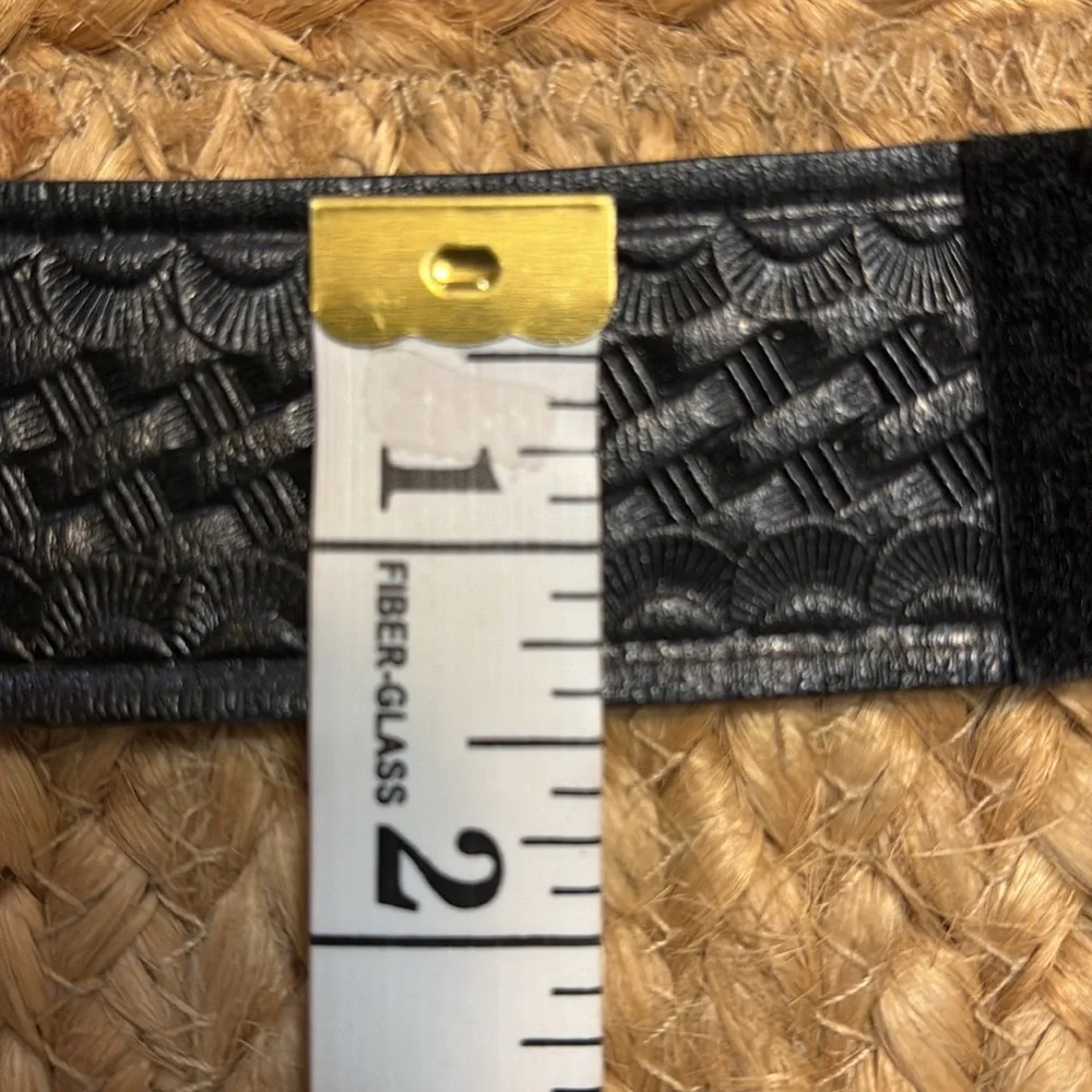 First Responder/ Police / Medics Black Leather Belt Excellent Condition Size 44